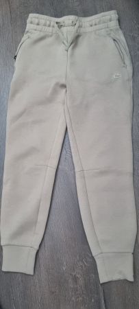 Trainerhose Lacoste Gr.34 ungetragen