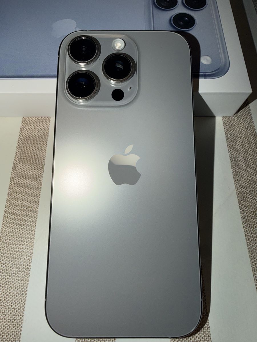 Apple Telefoni cellulari / Smartphones: iPhone 16 Pro, 256 GB, Natural Titanium – Usato da St. Gallen venduto da Simonefrt68 6