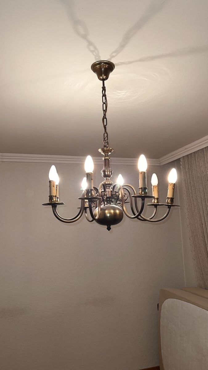 Lampadari & plafoniere: Antiker Messing-Kronleuchter, 8-flammig – Usato da Zürich venduto da Sigeli03