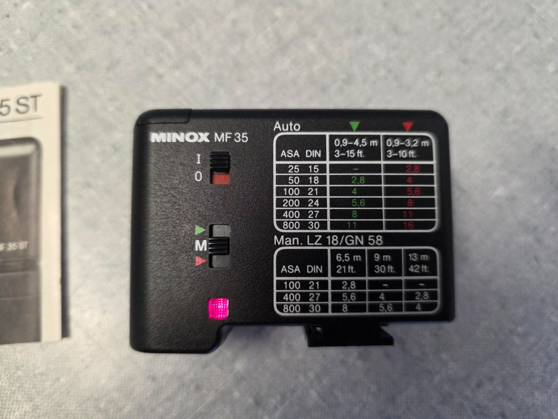 Minox Flash: Minox MF35 Blitz mit Gebrauchsanleitung – Usato da St. Gallen venduto da Thomstar 2