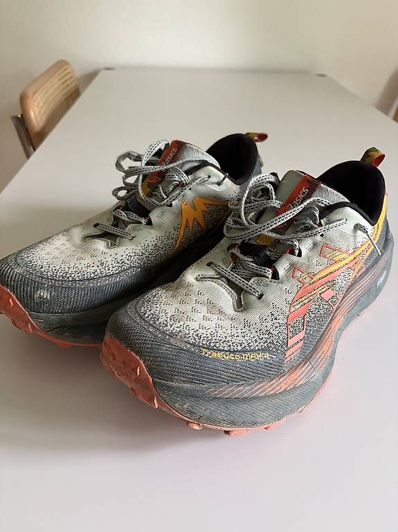 Herrenschuhe: Asics Trabuco Max 4 – Gebraucht aus Bern von lucaska