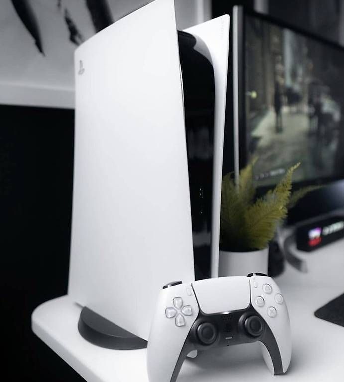 Console: Ps5 zum verkaufen ,disk edition, mit controller – Usato da Zürich venduto da alb_9gnf
