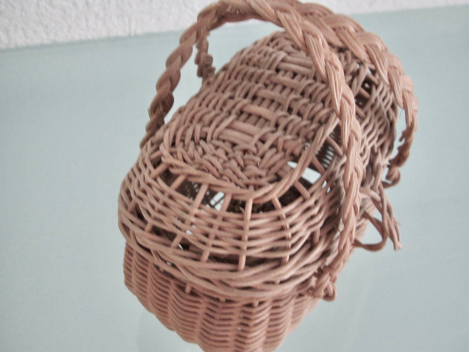 Autres antiquités ou arts: PANIER ANCIEN POUR POUPEE – D'occasion à Murten par Selliot 1