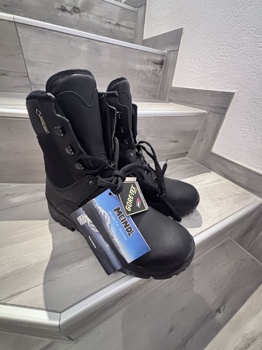 Meindl Scarpe da uomo: Meindl multigrip, neuves jamais portées pointure 41.5 – Nuovo e nell'imballaggio originale da Grône venduto da Phrs