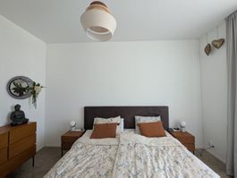 Komplettes Schlafzimmer mit grossem Doppelbett 200cmx200cm