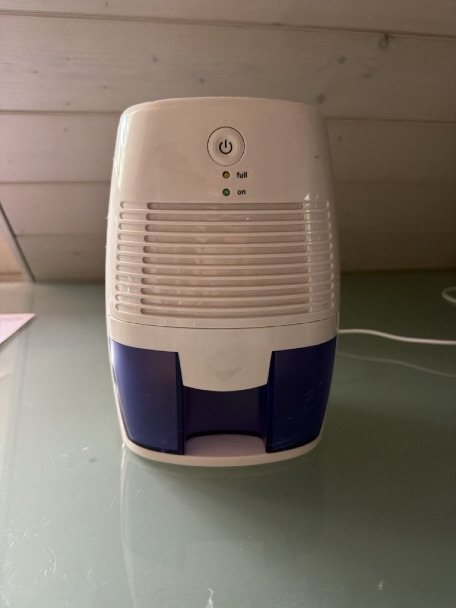Deumidificatori: Mini Entfeuchter BL-800 gut erhalten mit USB Kabel – Nuovo (secondo la descrizione) da Mellingen venduto da samu_c10