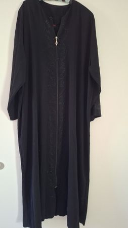 Abaya Destan schwarz Grösse 6 mit Steinen