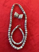 Elegantes Schmuckset, Halskette, Armband, Ohrclips, Grau