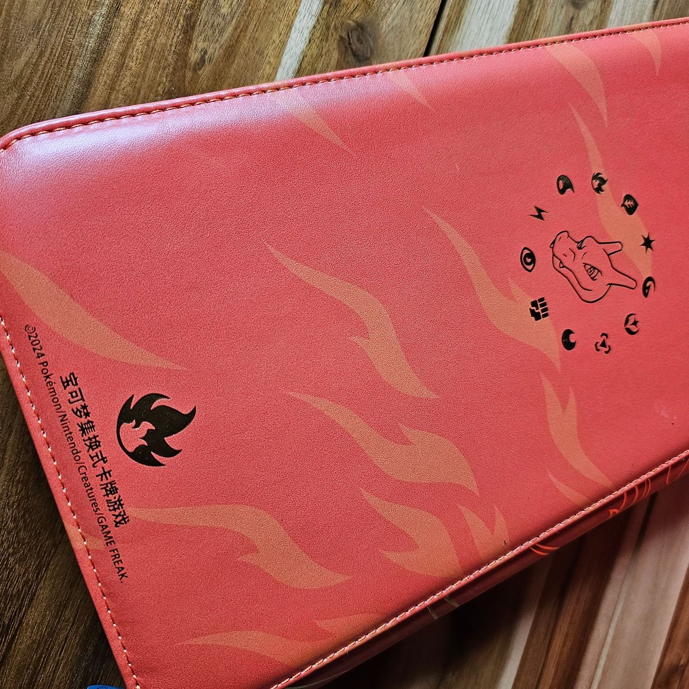Pokémon Spielzeuge: Orginal Pokemon Charizard Glurak Binder & Box Hochwertig – Gebraucht aus Alpnach Dorf von FrankyFranks 3