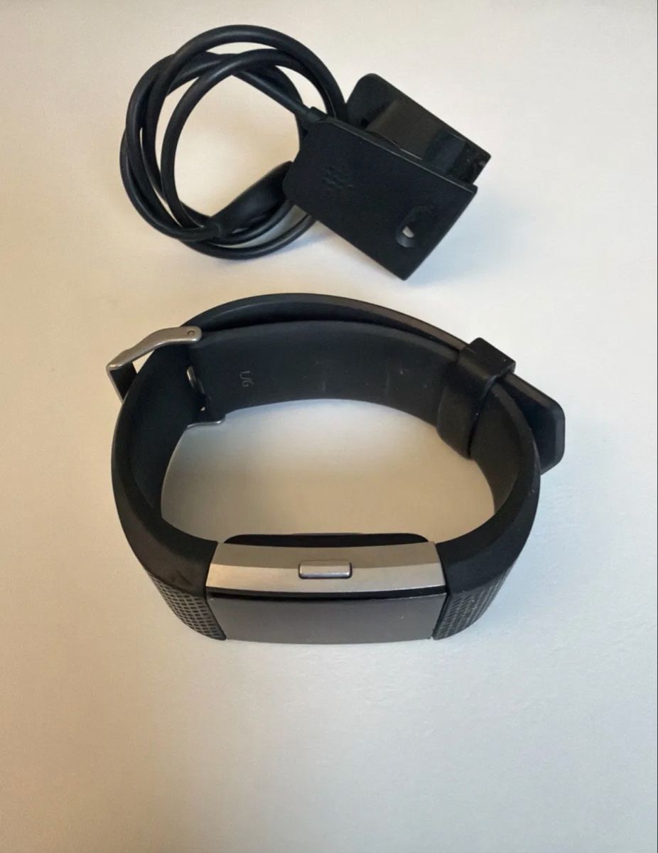 Fitbit Smartwatch: Fitbit Charge 2 Grösse L, Ladekabel, App funktioniert  – Usato da Lausanne venduto da phi_7pnb 1