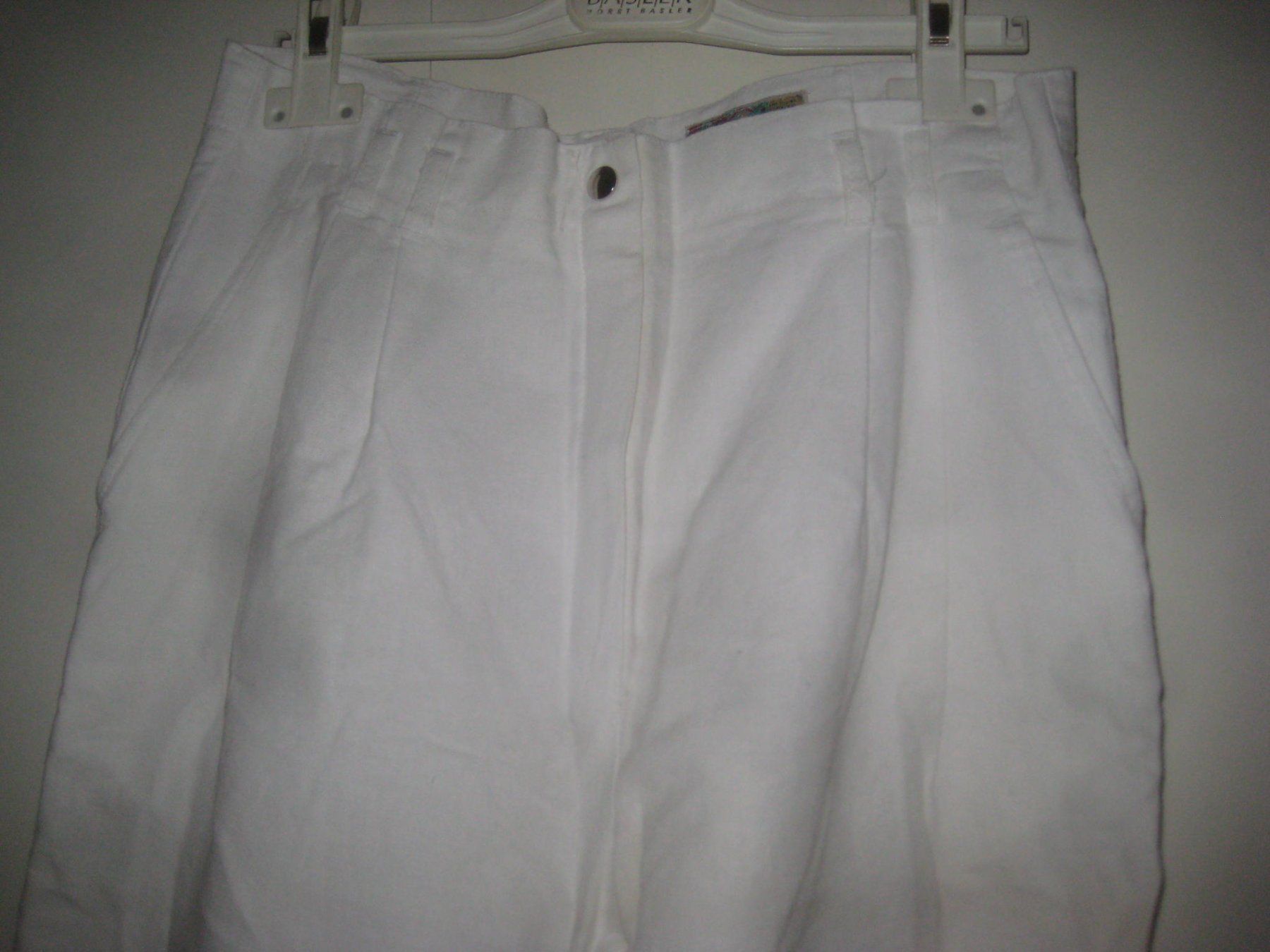 Pantaloni: DAMEN  HOSE – Usato da Uster venduto da flocke1 1
