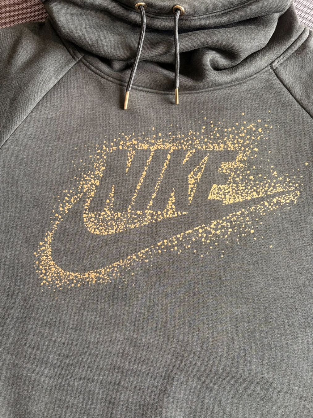 Nike Maglioni & Felpe: Nike Hoodie, Damen Grösse M – Usato da Schlieren venduto da con_hdp9 2