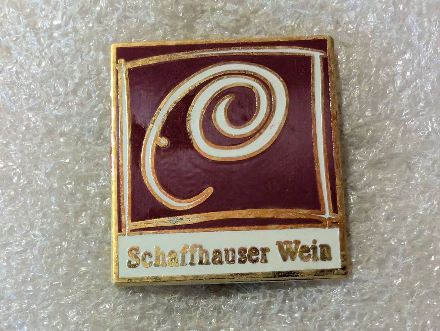 Placchette & Badge: Ansteckpin 184: Schaffhauser Wein – Usato da Oppligen venduto da Pin-Fall-Shop