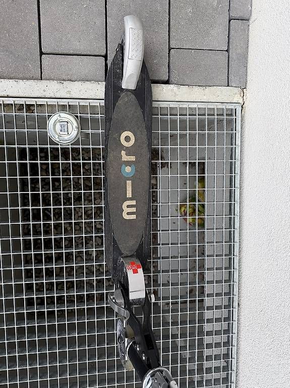 Kickboard: Trottinette Micro 2 roues  – Usato da La Rippe venduto da jpu_z5ql 3