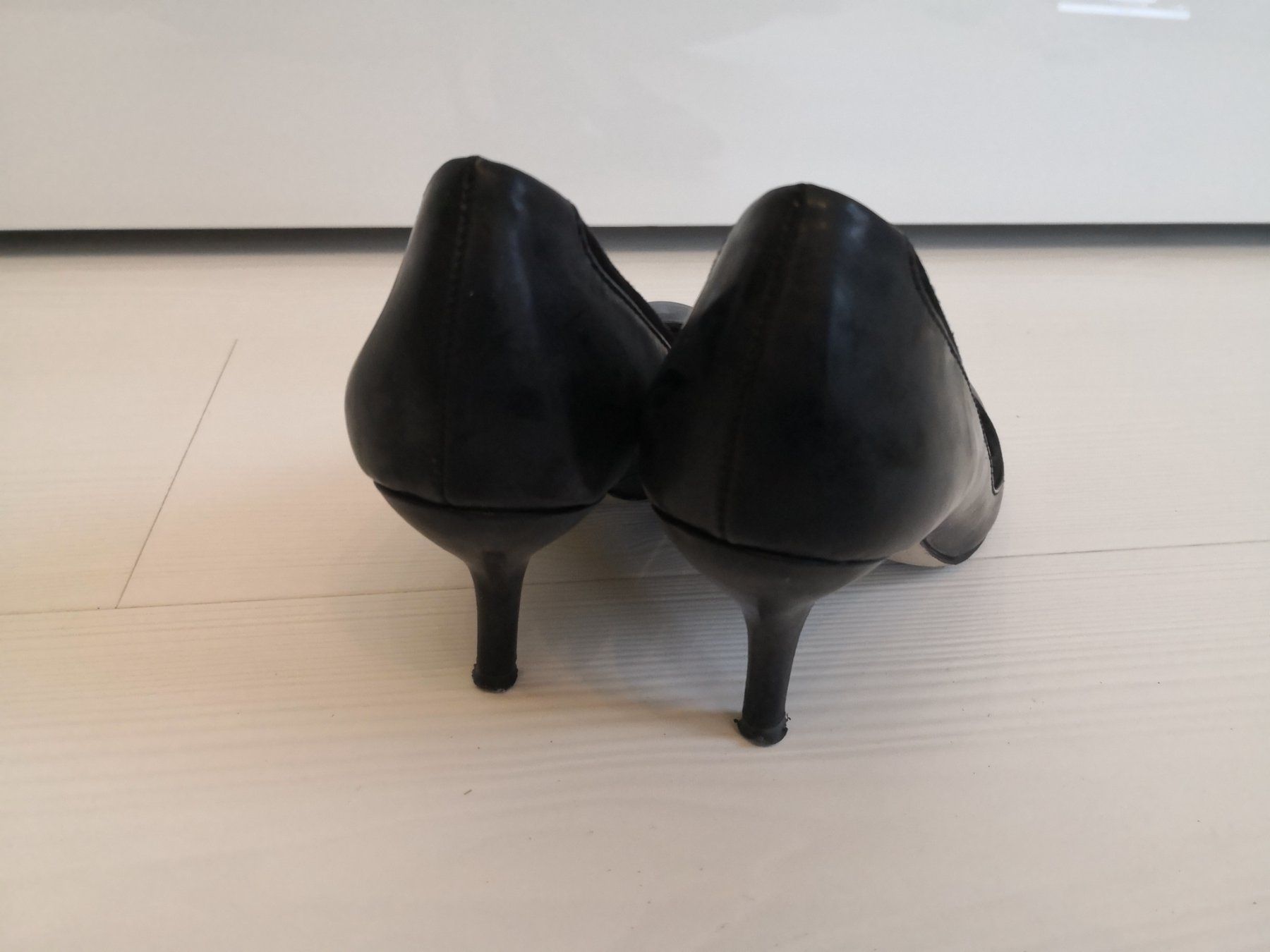 Mango Damenschuhe: 🤩MANGO LACK-PUMPS-SCHUHE, SCHWARZ – Gebraucht aus Olten von Naja-Twins-Twins 8