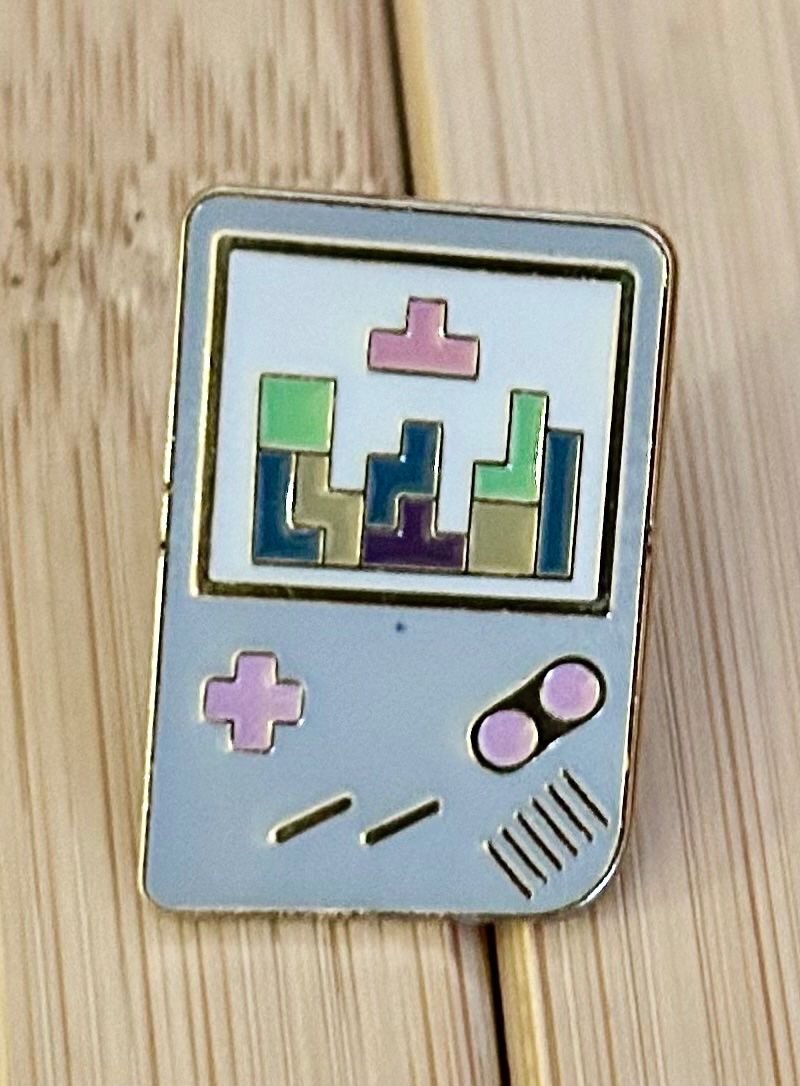 Plaketten & Abzeichen: Pin  Gameboy Tetris – Neu und originalverpackt aus Geneve von vane267
