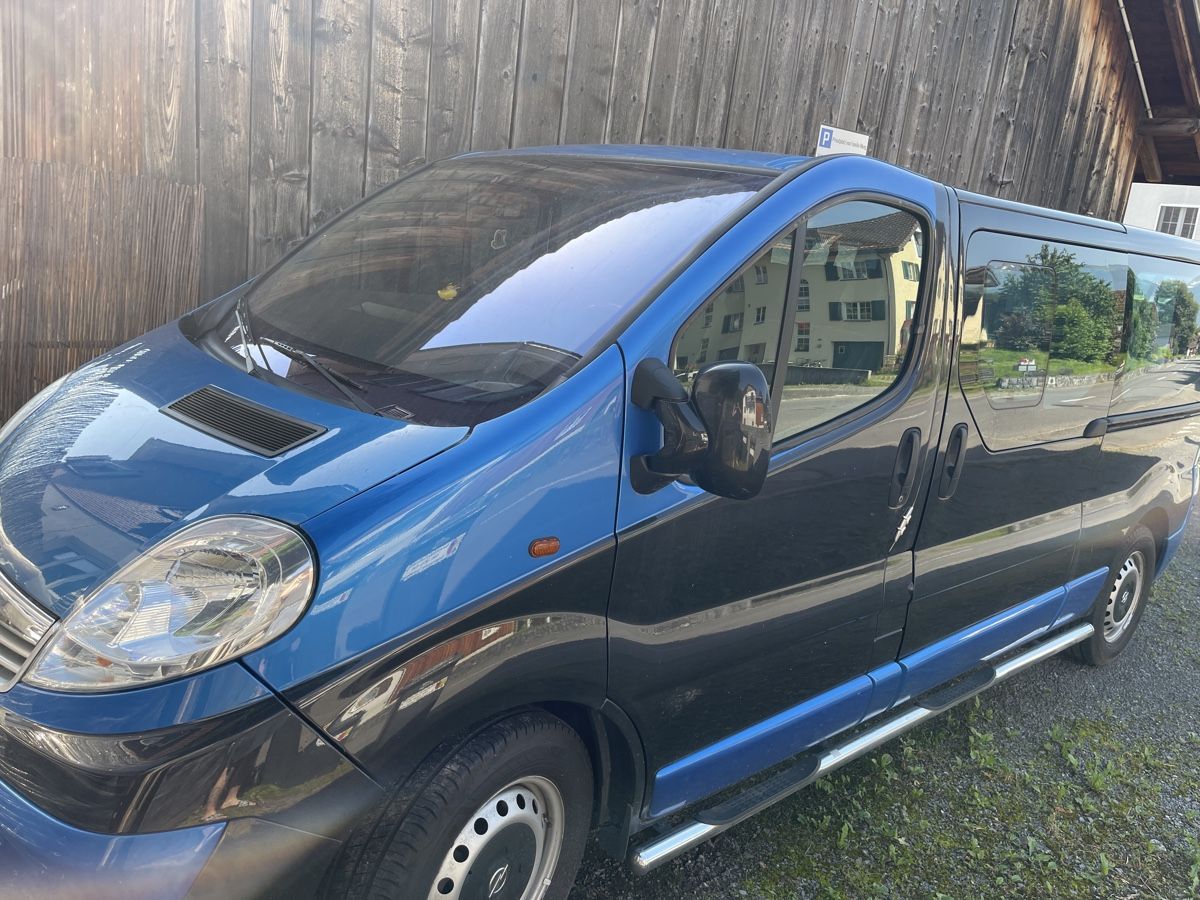 Opel Autos: Opel Vivaro – D'occasion à Sax par Niicii04