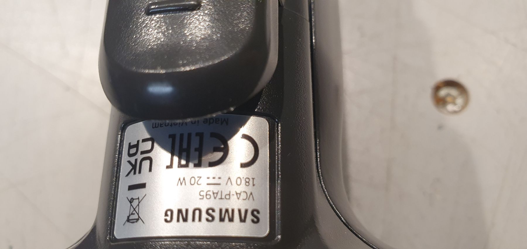 Samsung Aspirapolveri & Accessori: Samsung Staubsauger Bürste Pet Tool - Neu – Nuovo (secondo la descrizione) da Langnau i. E. venduto da Superseven69 2