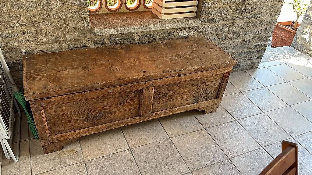 Casse di trasporto: Cassone in legno – Usato da Verscio venduto da Jade1999