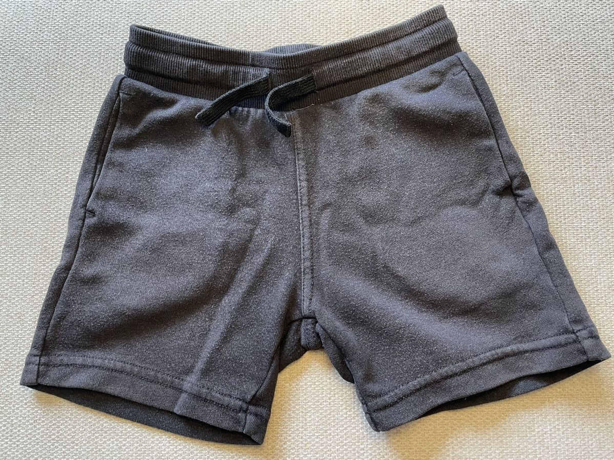 H&M Pantaloni: Baumwoll-Shorts Grösse 110 – Usato da Goldswil venduto da Fisel 1