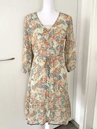 Wunderschönes Kleid von NILE, Gr. S. Neu. 100% Viskose.