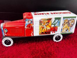 Retro Circus Zirkus Knie Bleckauto vom Läckerli Huus.