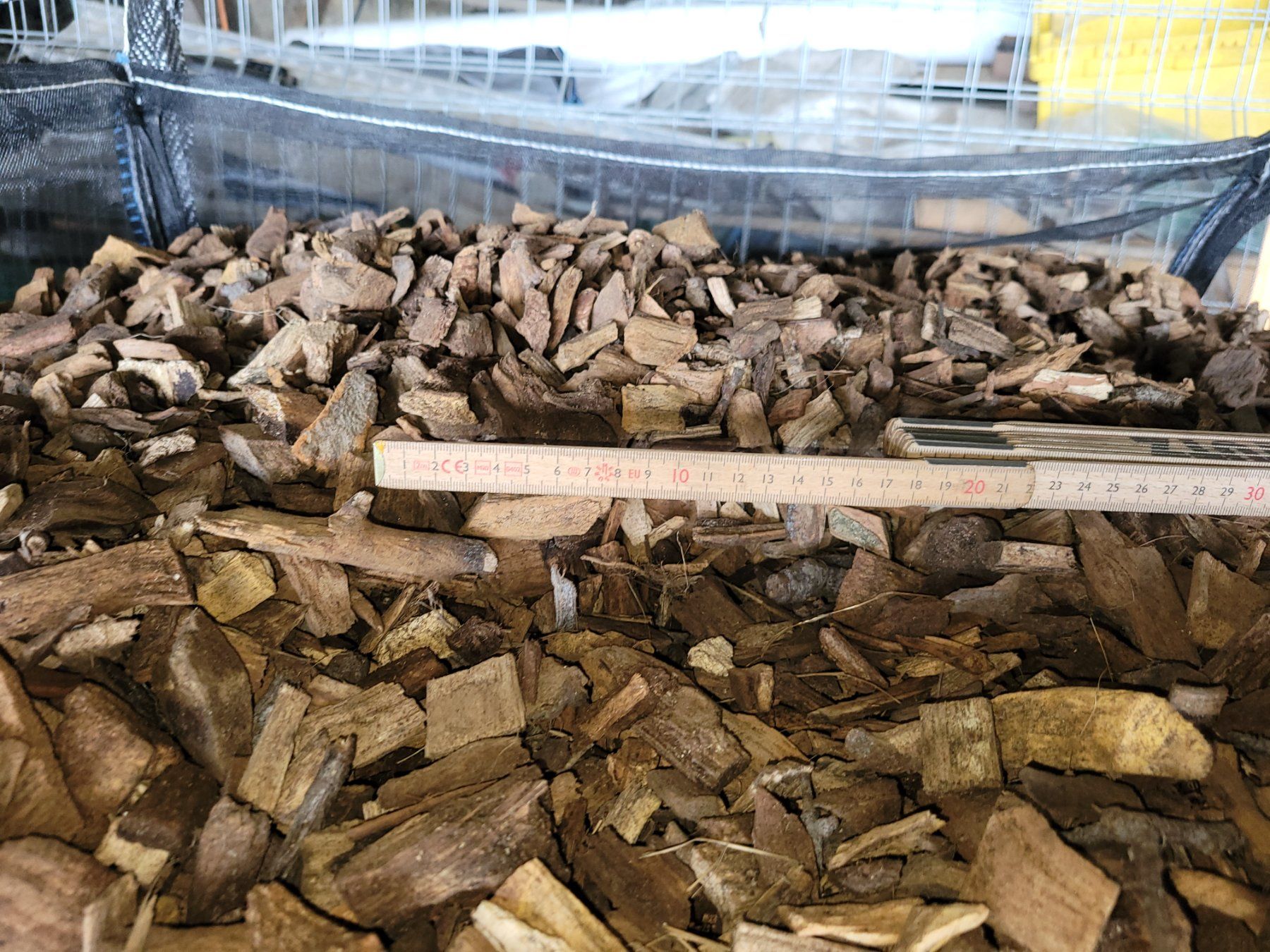 Holzartikel: Holzschnitzel – Gebraucht aus Amlikon-Bissegg von Lacky210