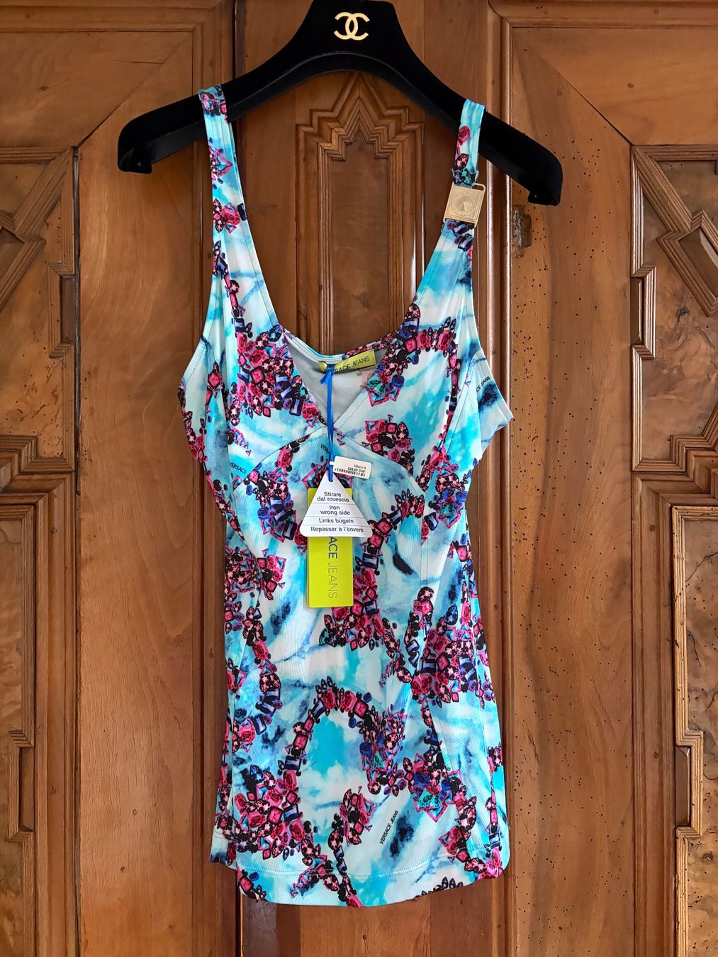 Versace Top: VERSACE TOP  Gr. 42IT   Neu mit Etikett 235,- – Nuovo e nell'imballaggio originale da Interlaken venduto da Bona55