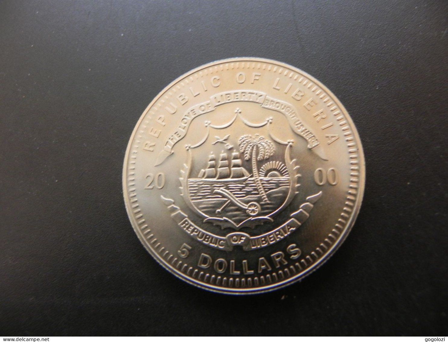 Alle Münzen: Liberia 5 Dollars 2000 - First man on the moon – Gebraucht aus Biel/Bienne von Gogolozi 1