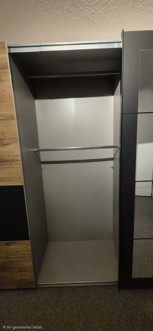 Schränke: Kleiderschrank – Gebraucht aus Unterkulm von NHL_92 2