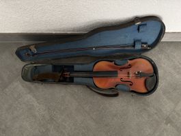 Violon acoustique avec archet et coffre état correct