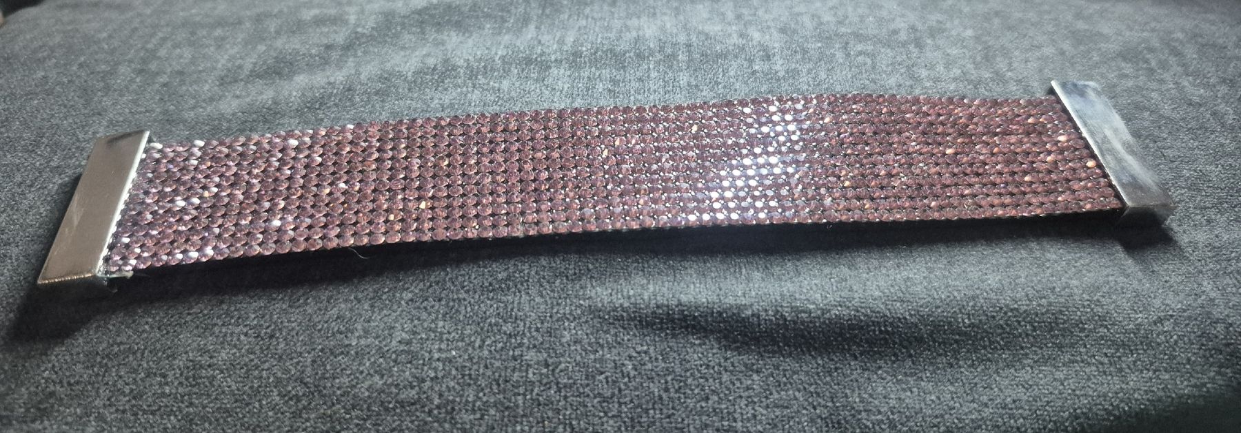 Bracelets: Bracciale con strass rosa, chiusura magnetica – D'occasion à Giubiasco par Stefaniav 1