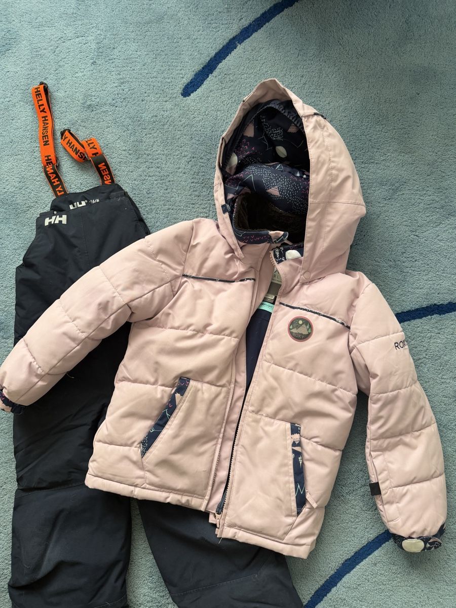 Roxy Kleiderpakete & -sets: Ensemble de ski Roxy+Helly Hansen fille, taille 6 ans – Gebraucht aus Vevey von dariodantonio 1