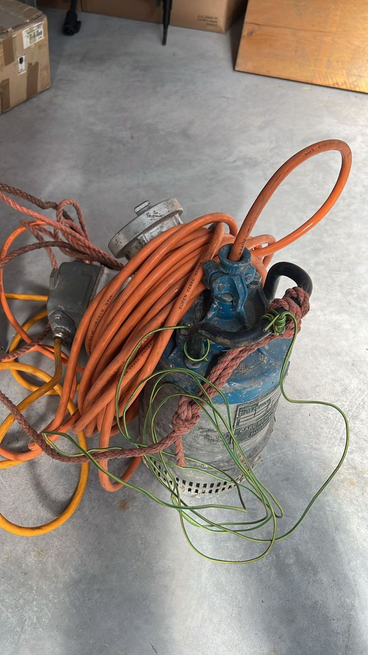 Pompe & Parti di ricambio: Tauchpumpen – Usato da Bilten venduto da Porsche037 4