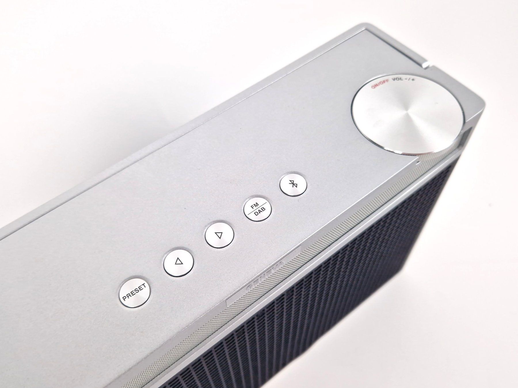 Geneva Radio: Geneva Touring/L DAB+/Bluetooth hi-fi Speaker – Nuovo (secondo la descrizione) da Basel venduto da Restwert_Basel 5