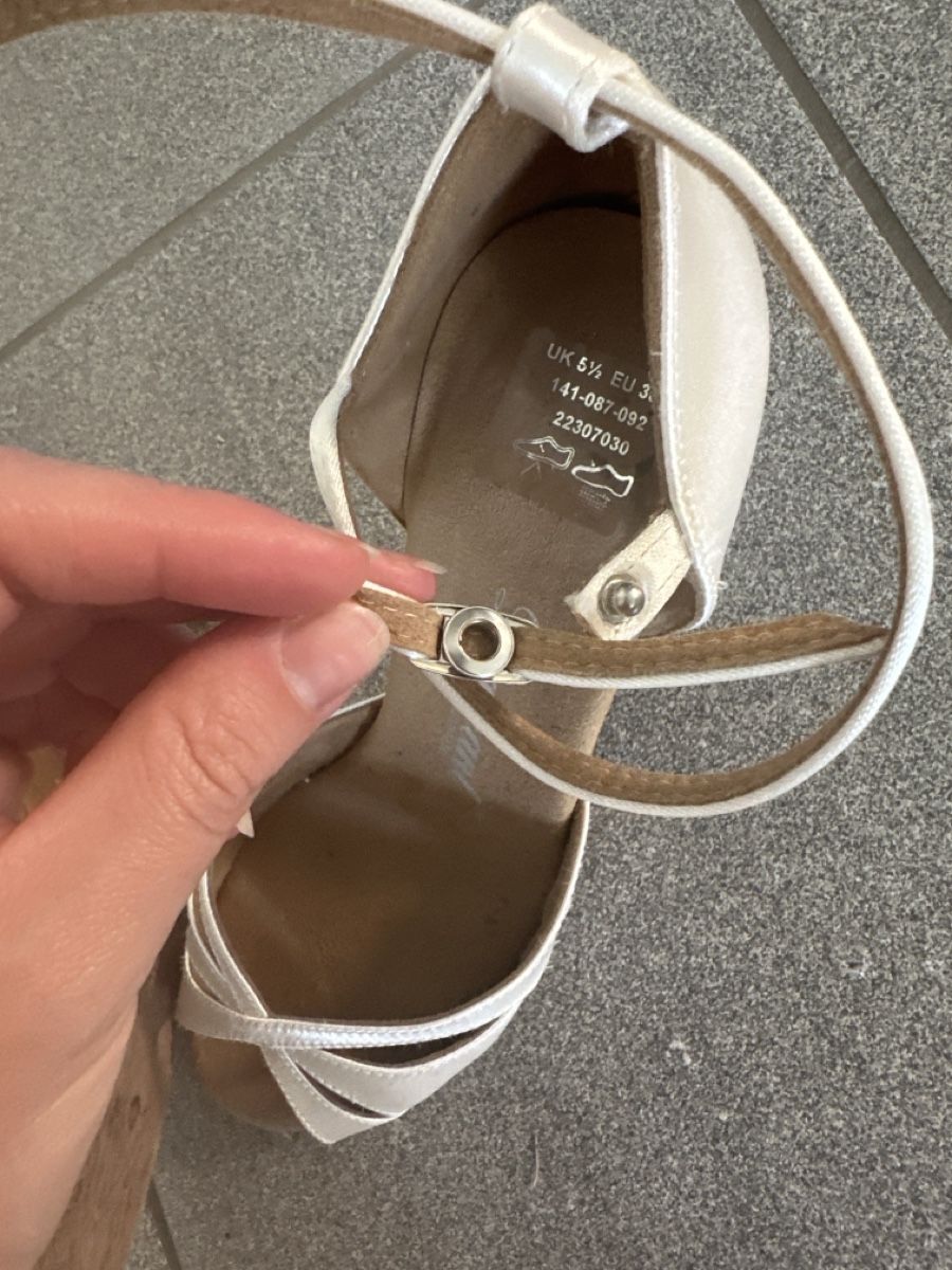 Scarpe da donna: Tanzschuh Diamant – Usato da Oberentfelden venduto da painting4 5
