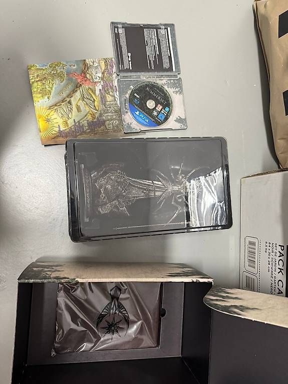 Sony Jeux: The Elder Scrolls Online Summerset édition collector PS4 – D'occasion à Pont-de-la-Morge par Darfal 1