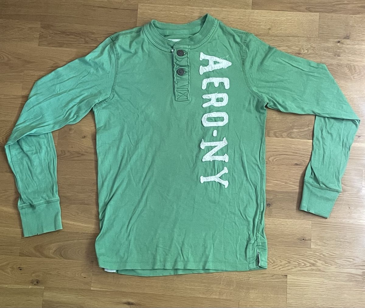 Chemises, T-shirts & Polos: AÉROPOSTALE LANGARMSHIRT – D'occasion à Himmelried par Lucas1212 5