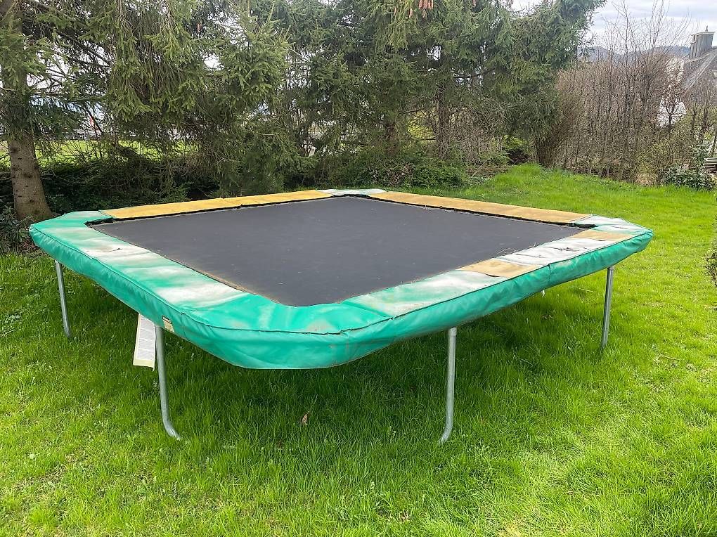 Trampoline: Trampolin - Sportgerät 330 x330 Sprungfläche – Gebraucht aus Widnau von mw4141 1