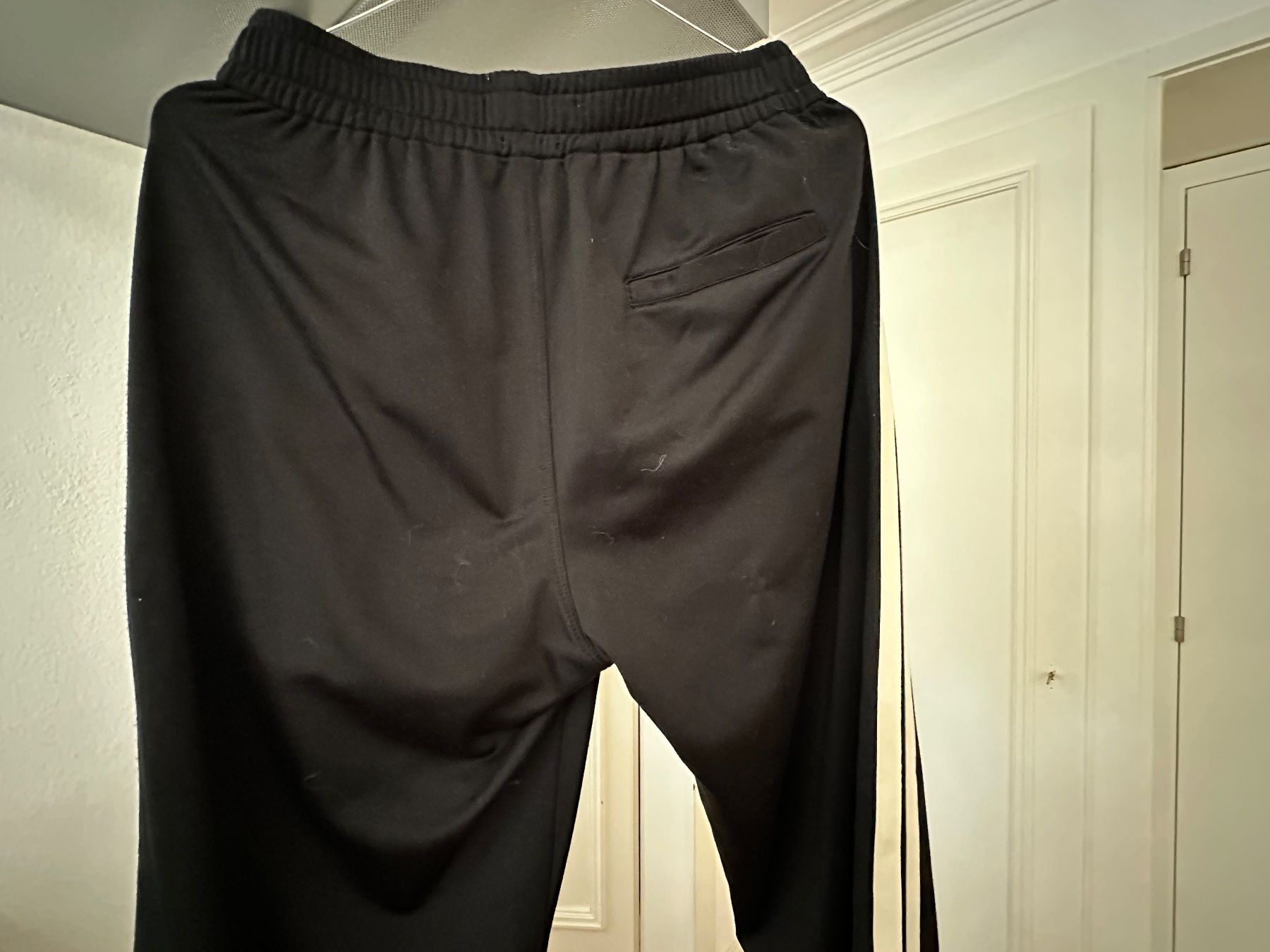 Isabel Marant Pantalons: Isabel Marant black polyester pants 36 – D'occasion à Lausanne par kuroneko86 3