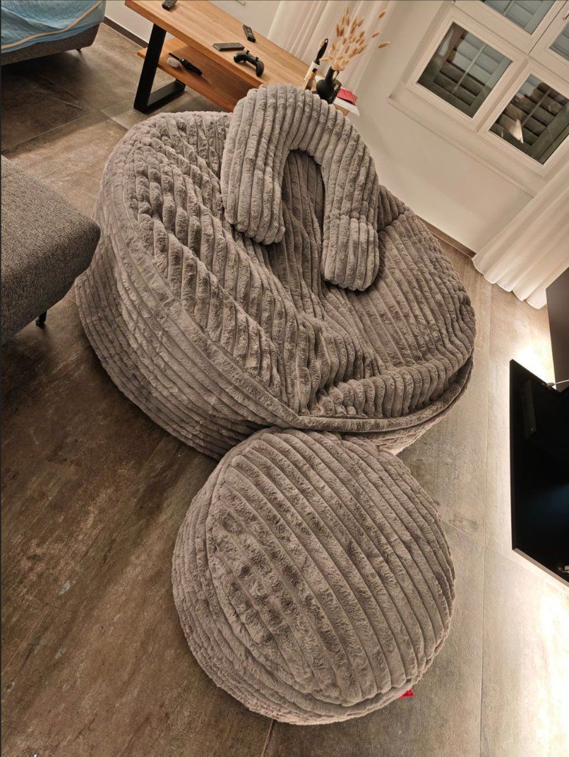 Fauteuils: XXL Sitzsack mit Sitzhocker – Neuf (Voir description) à Sempach par Hue_Zer
