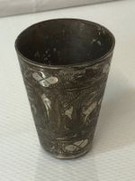 Alter Zinnbecher mit Gravuren / Muster