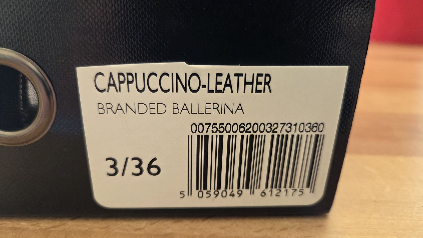 Scarpe da donna: Neue Leder Ballerinas Grösse 36 – Nuovo (secondo la descrizione) da Wettingen venduto da Hawaii88 3