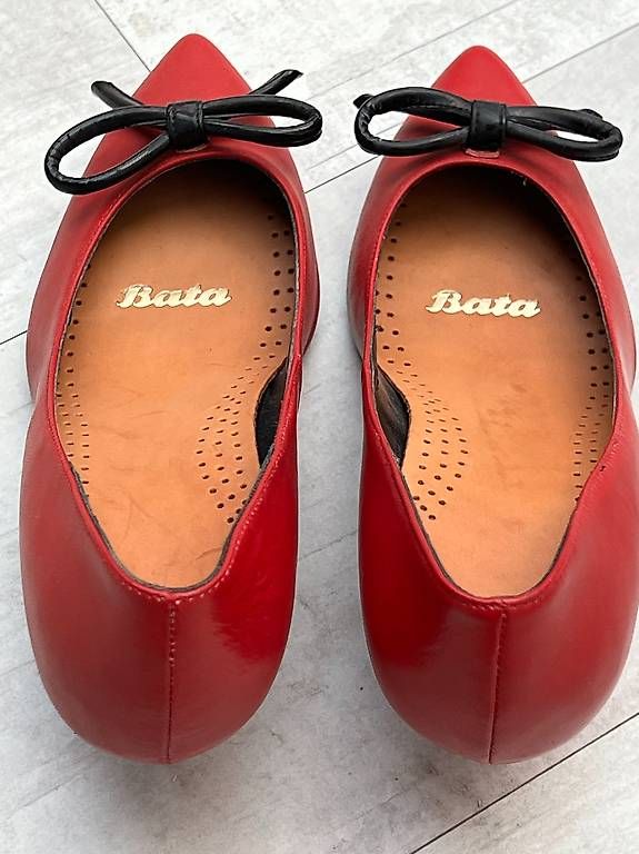 Scarpe da donna: Damenpumps rot, Grösse 40 – Usato da Leuggern venduto da Maceio100 2