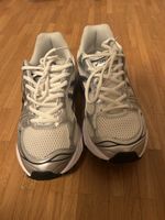 ASICS Laufschuhe Damen Grösse 42 guter Zustand