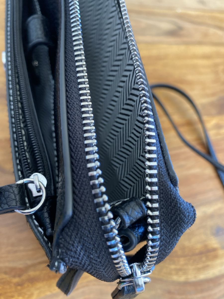 Taschen für Damen: Handtasche CHARM LONDON – Neu (gemäss Beschreibung) aus Wilen b. Wil von Tobiasegli 2
