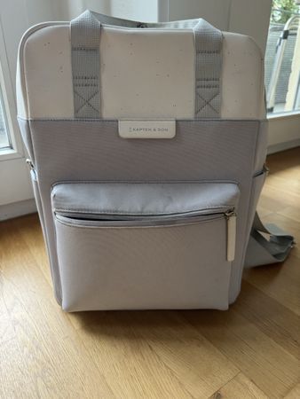 Rucksack Kapten and Son weiss grau guter Zustand