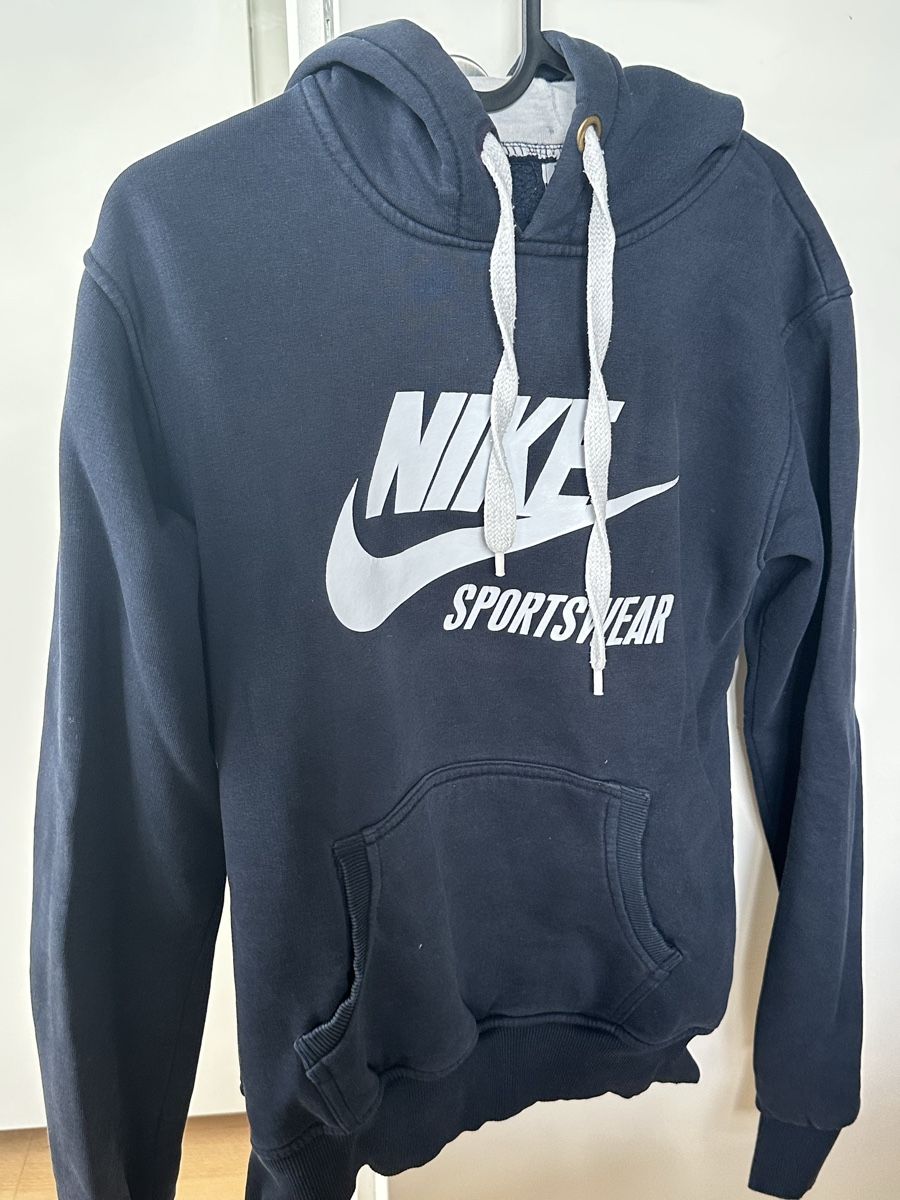 Nike Pullover & Sweatshirts: Nike Hoodie Gr. XL – Gebraucht aus Diepoldsau von Sonne14