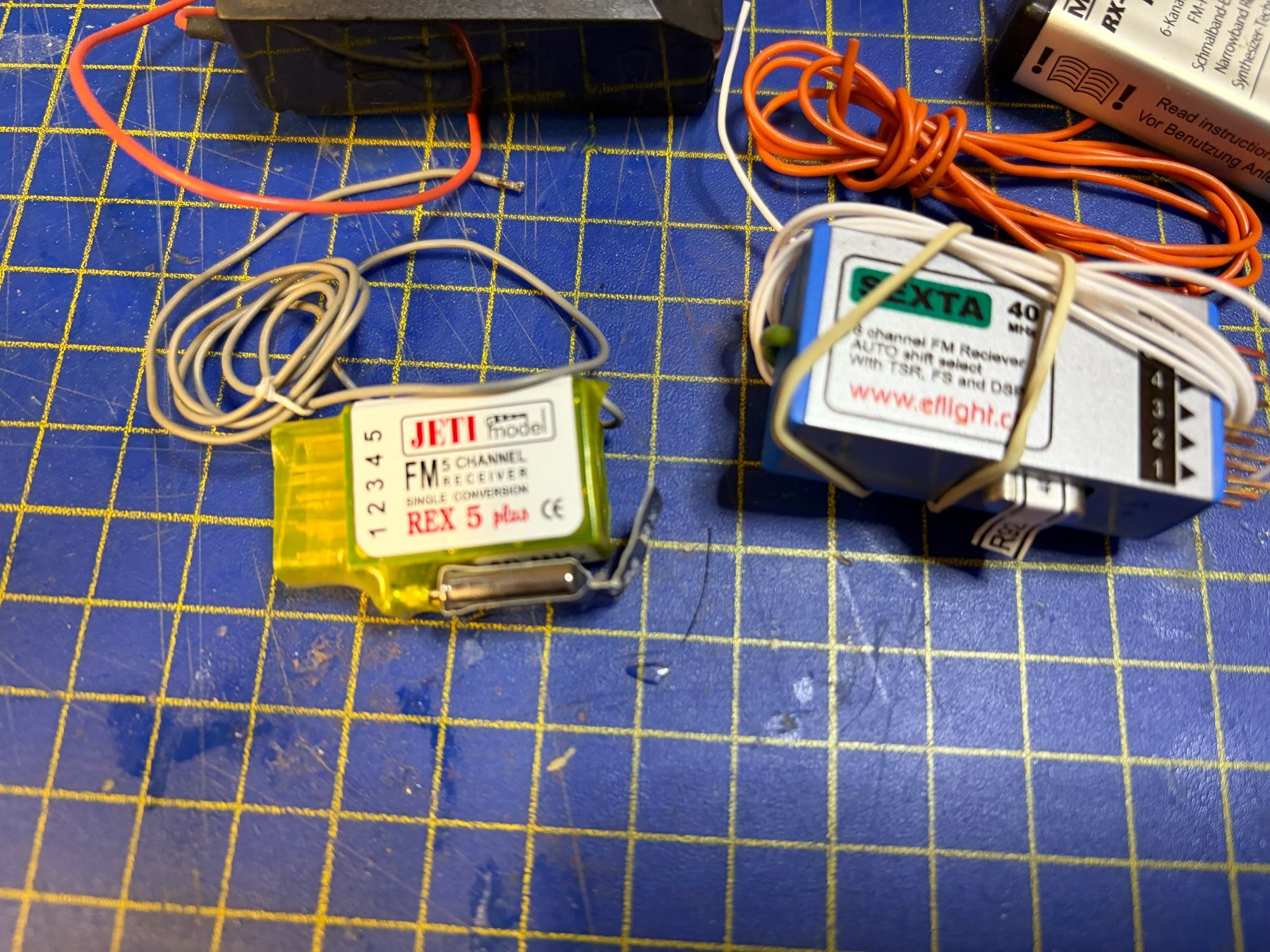 Futaba Récepteurs: 4 MHz Empfänger – D'occasion à Glattbrugg par Olio7 4