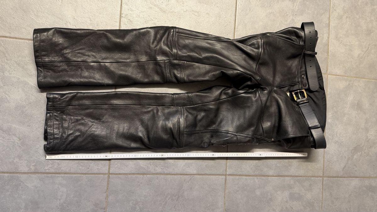 Pantaloni: Motorrad Hose Leder Grösse 66 – Usato da Bauma venduto da Urklang 2